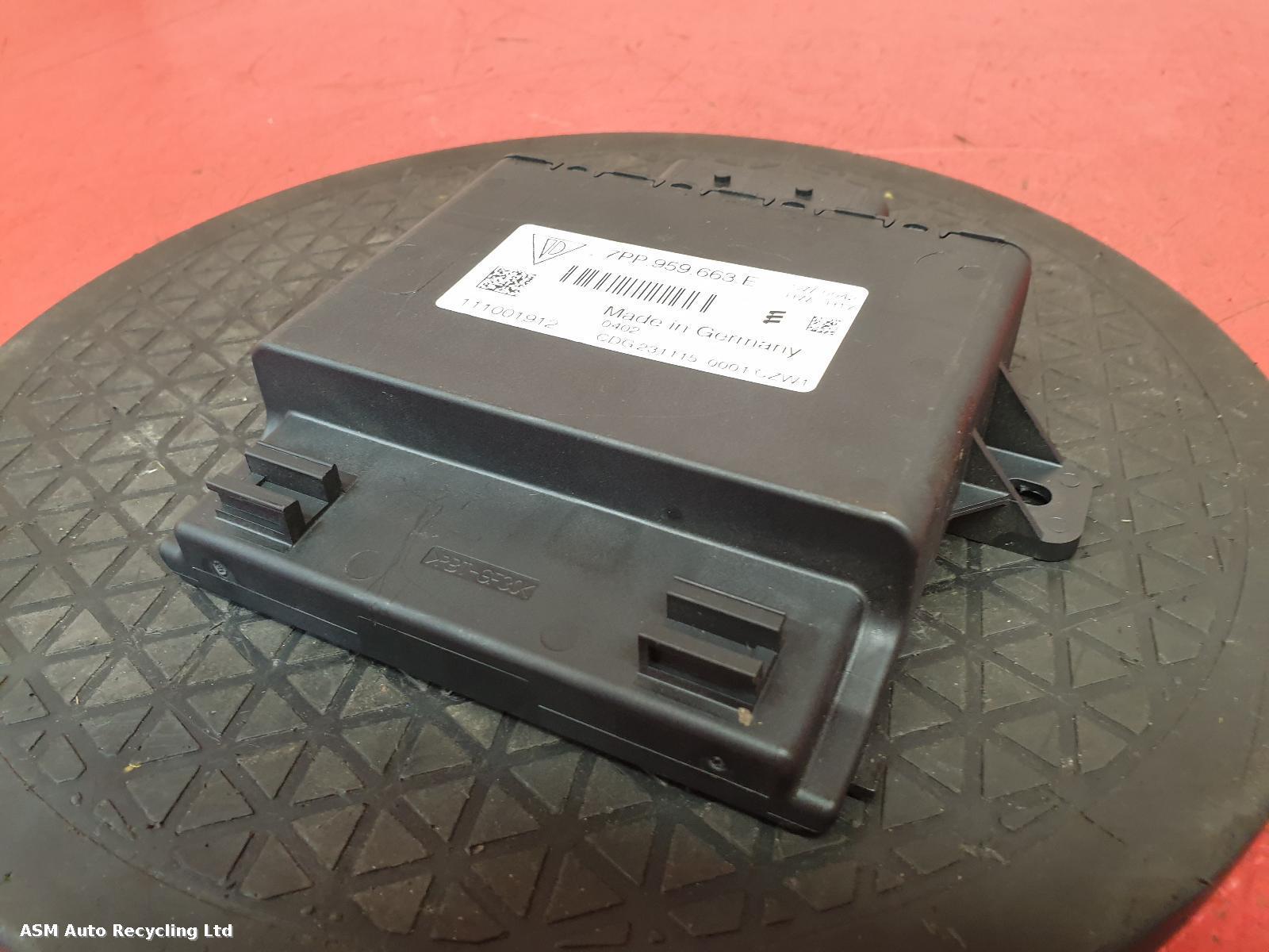 View Auto part ECU Porsche Cayenne 2016