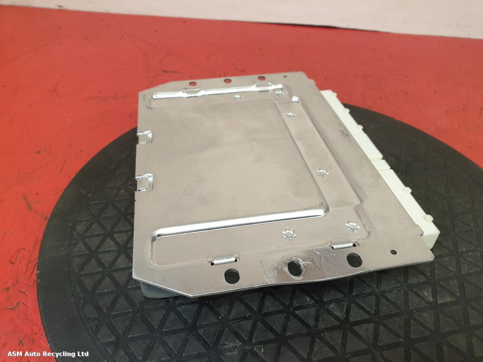 View Auto part ECU Porsche Cayenne 2016