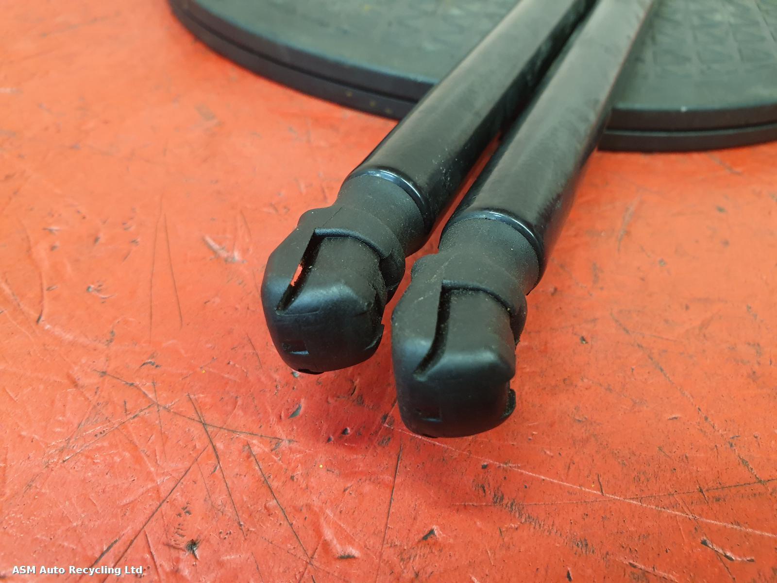 View Auto part Bonnet Shock Porsche Cayenne 2016