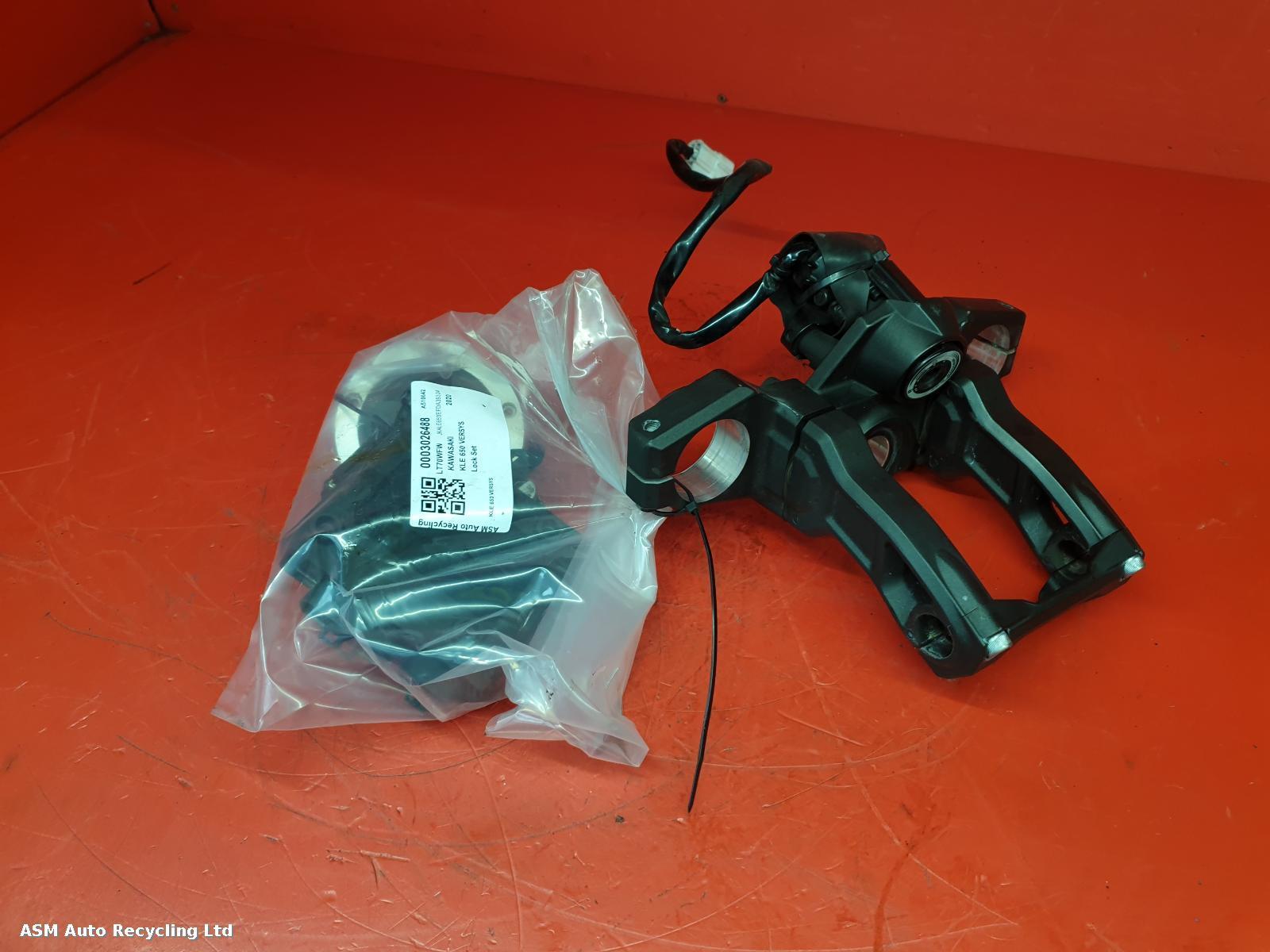 View Auto part Comp.Lock Set + Keys Kawasaki Kle 650 Versys 2020