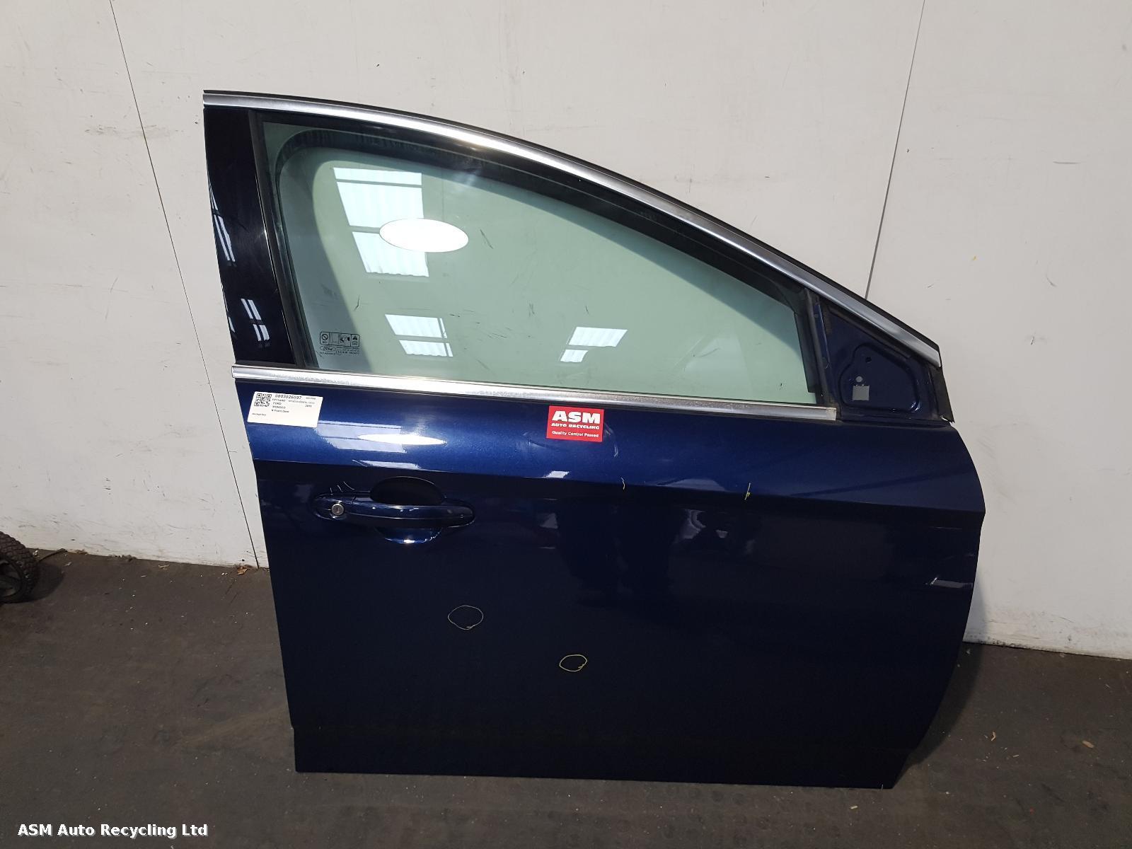 View Auto part R Front Door Ford Mondeo 2011