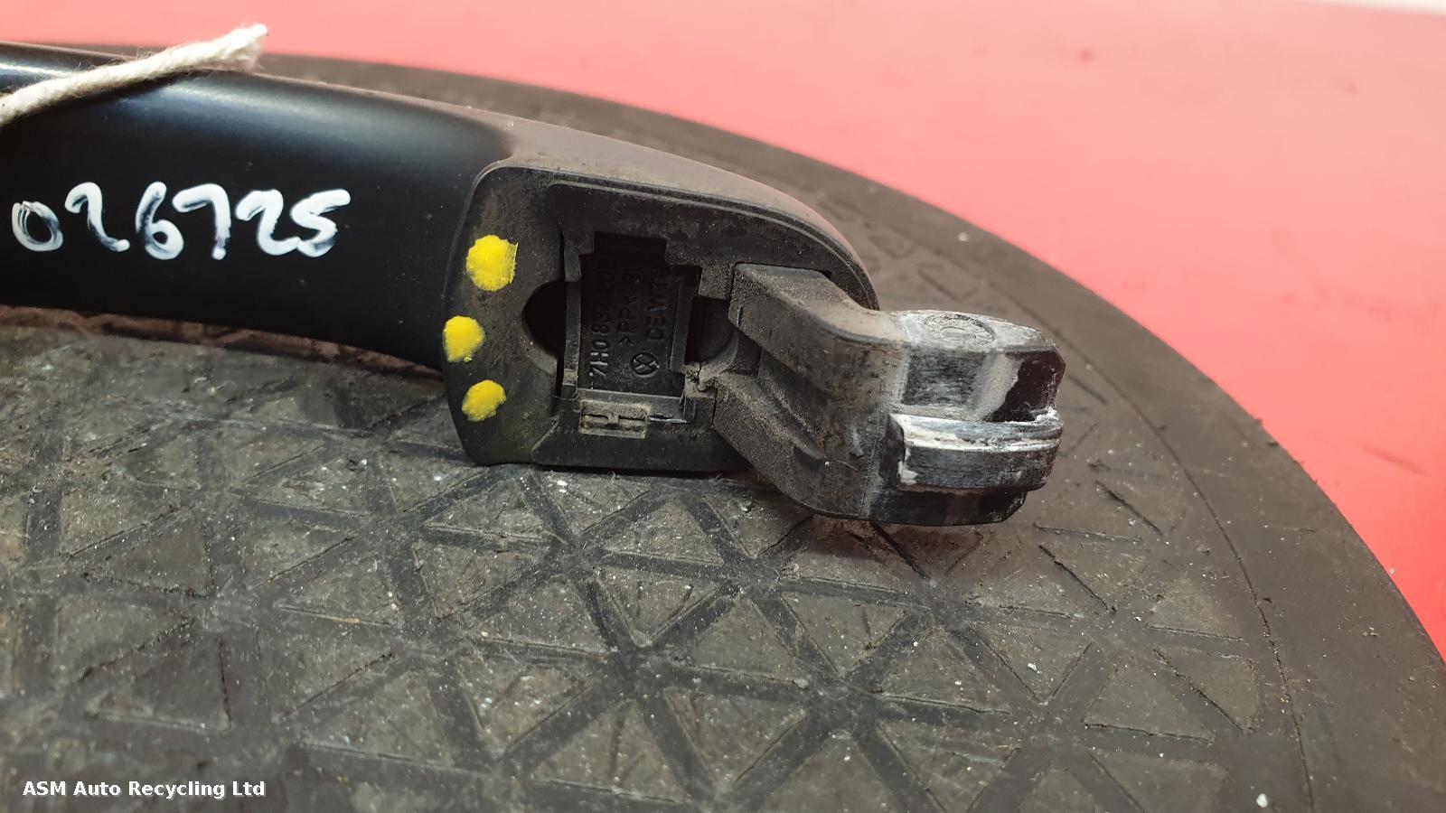 View Auto part Door Handle Volkswagen Caddy 2011