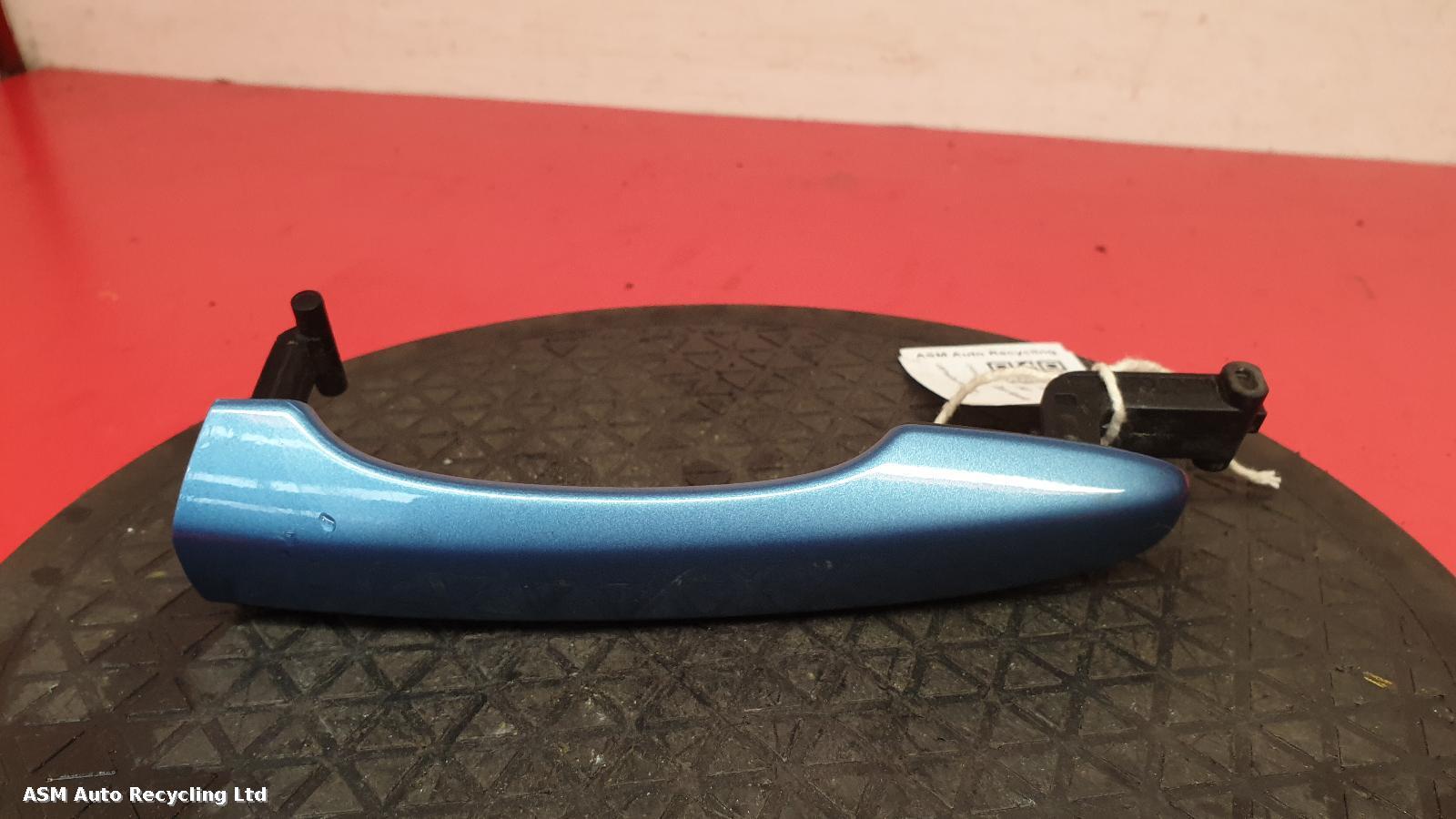 View Auto part Door Handle Volvo V40 2015
