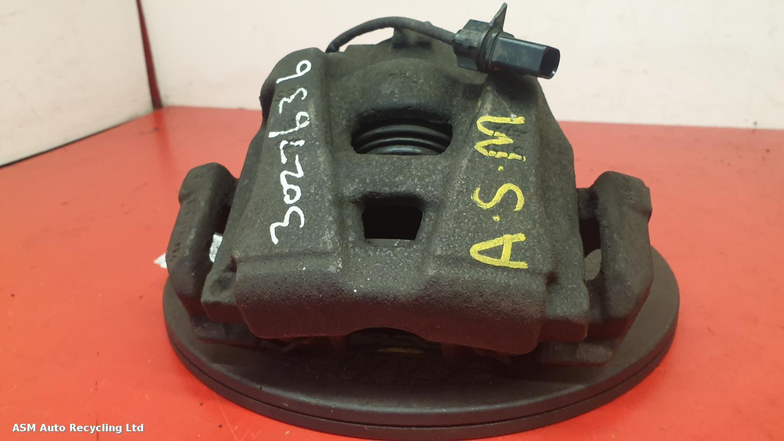 View Auto part Caliper Audi A4 2014