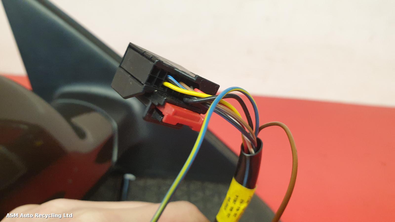 View Auto part R Door Mirror Audi A4 2014