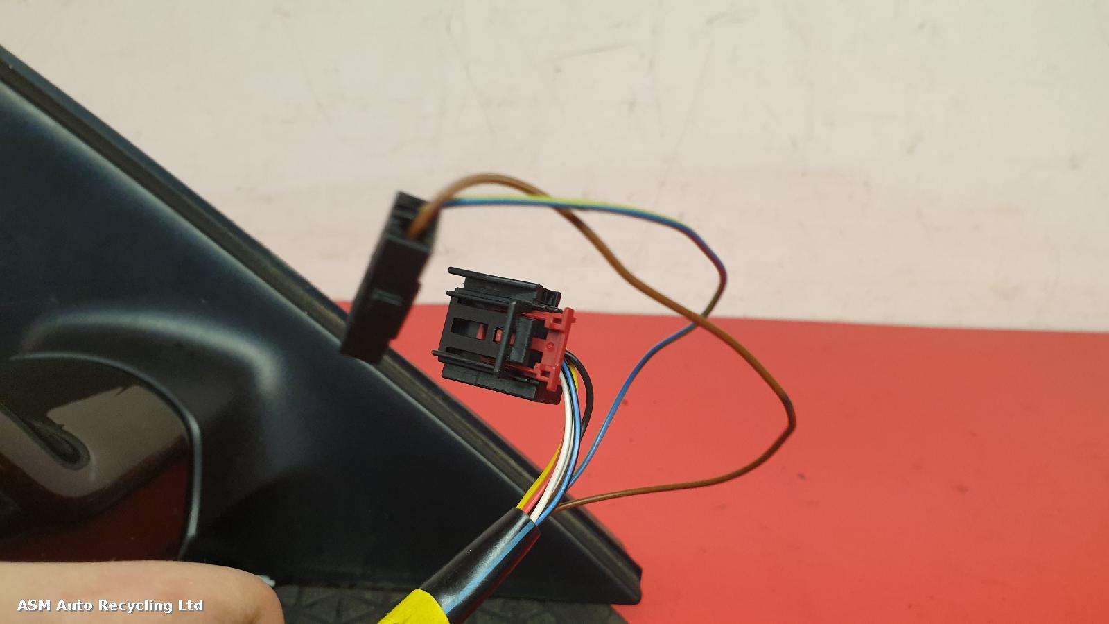 View Auto part R Door Mirror Audi A4 2014
