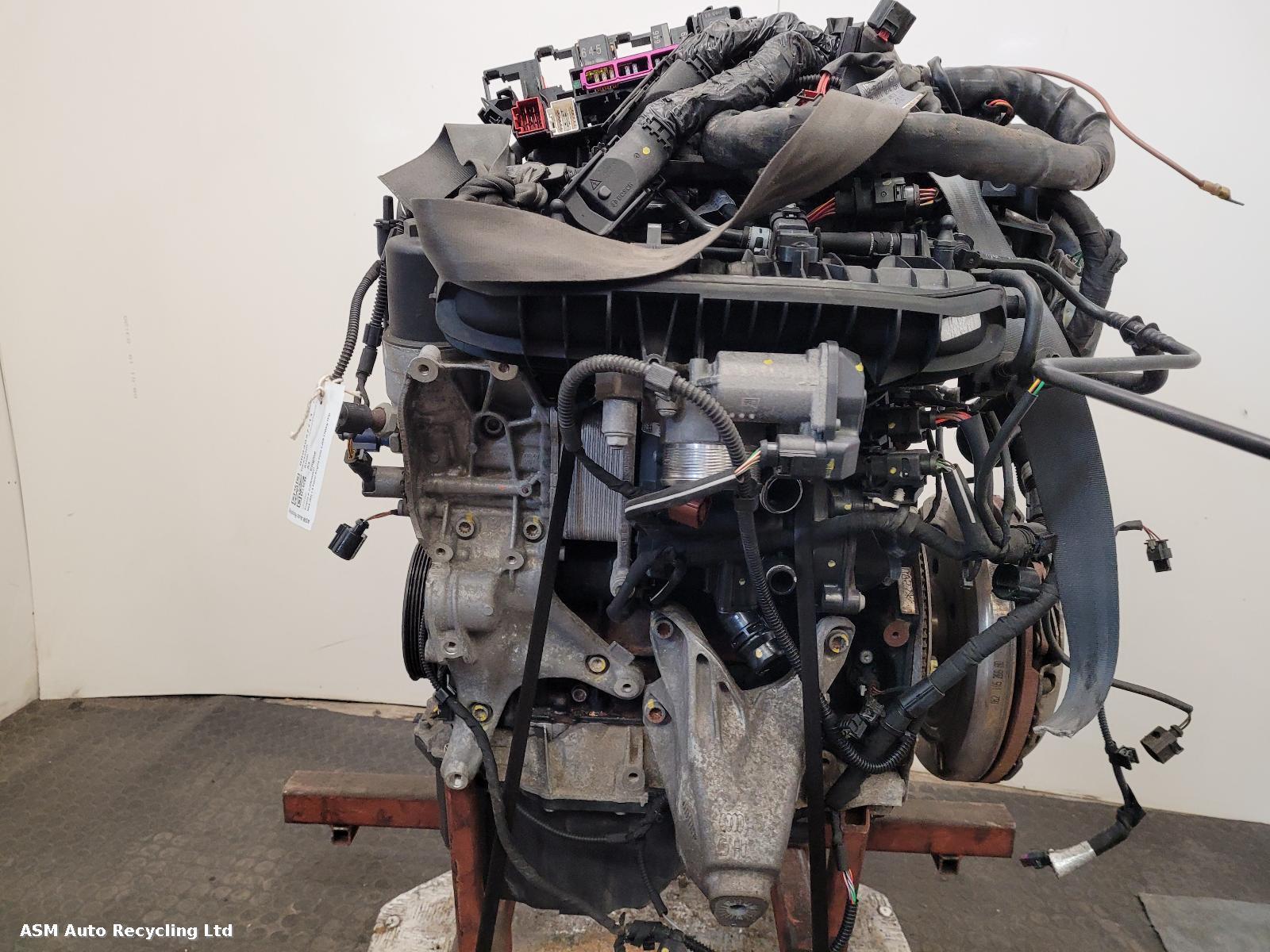 View Auto part Engine Audi A4 2014