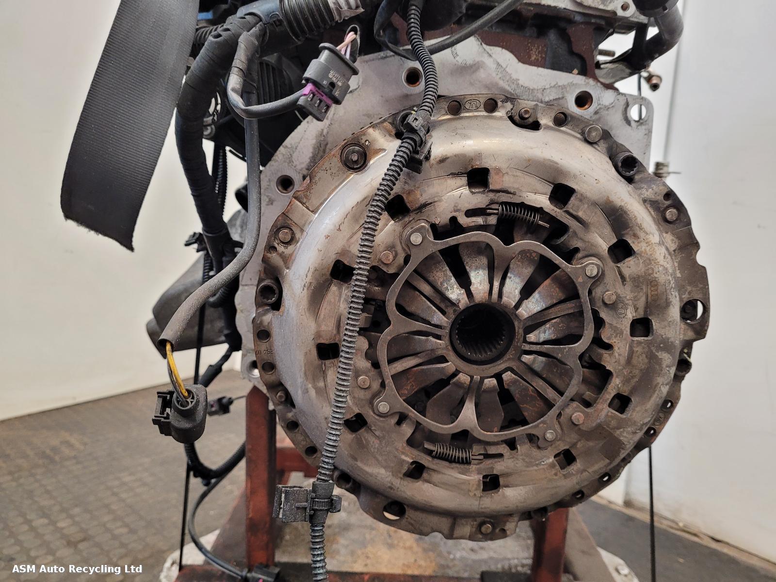 View Auto part Engine Audi A4 2014