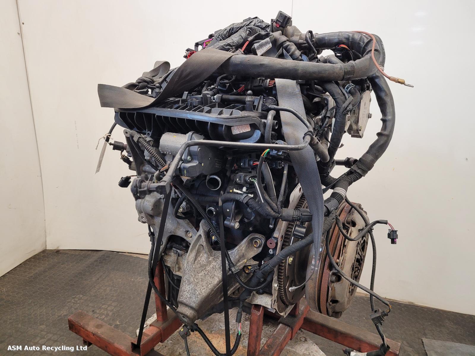 View Auto part Engine Audi A4 2014