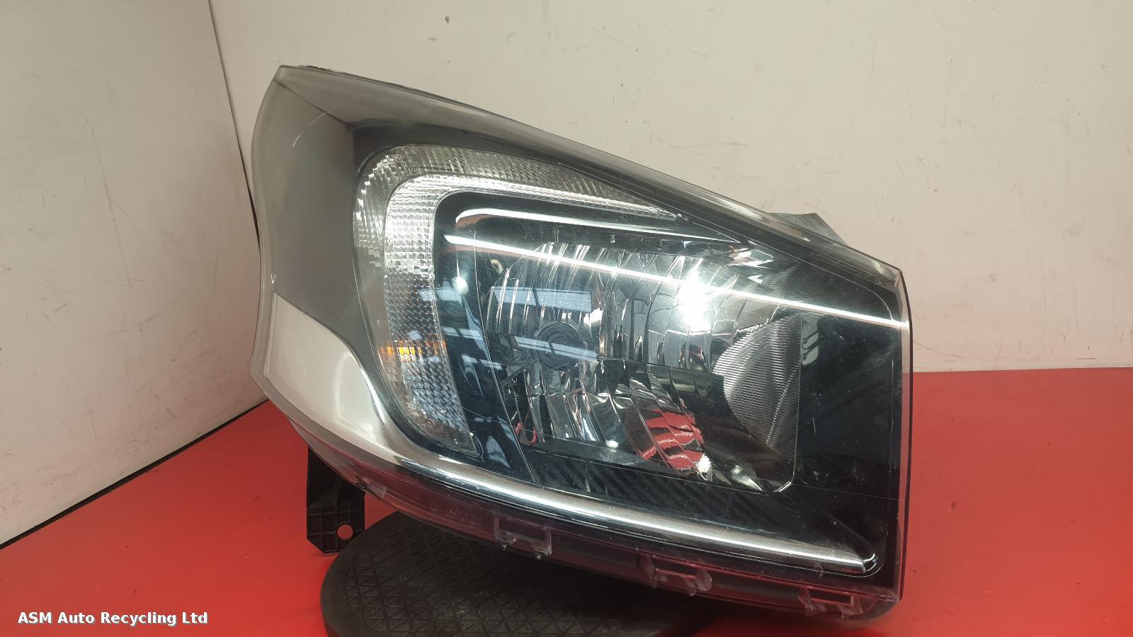 View Auto part R Headlamp Vauxhall Vivaro 2018