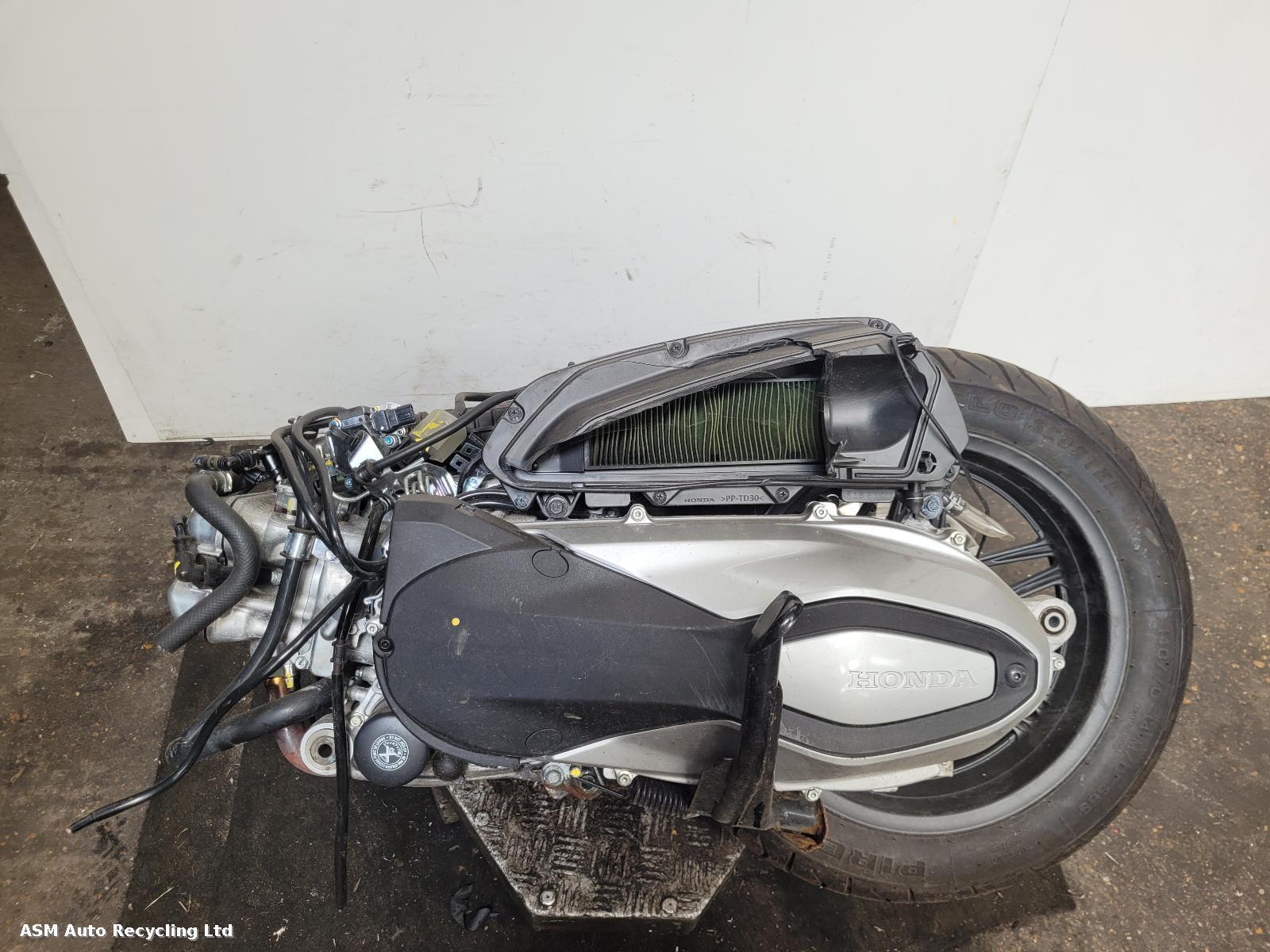 View Auto part Engine Honda Nss 350 Forza 2021