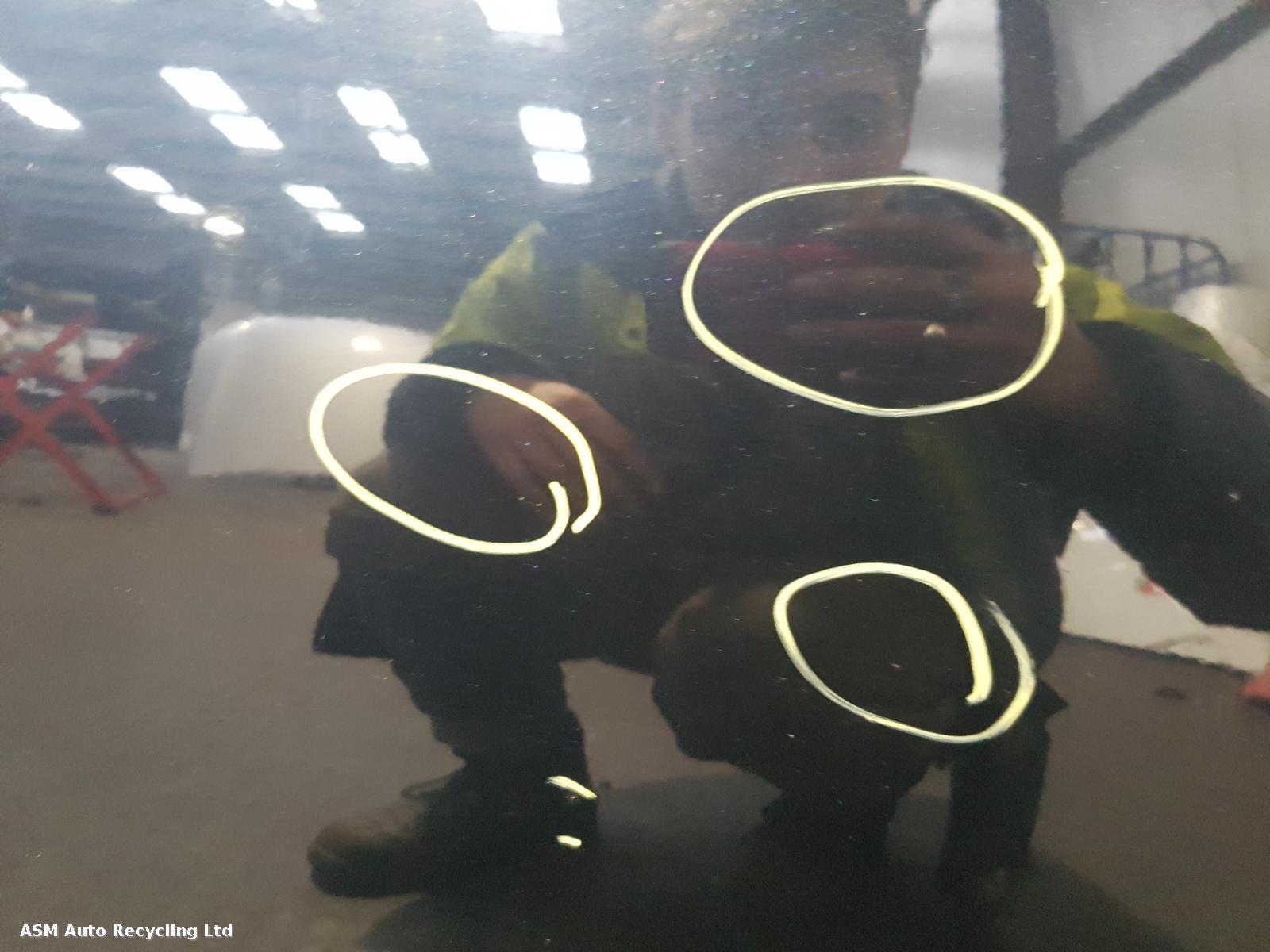 View Auto part R Rear Door Toyota Hilux 2012