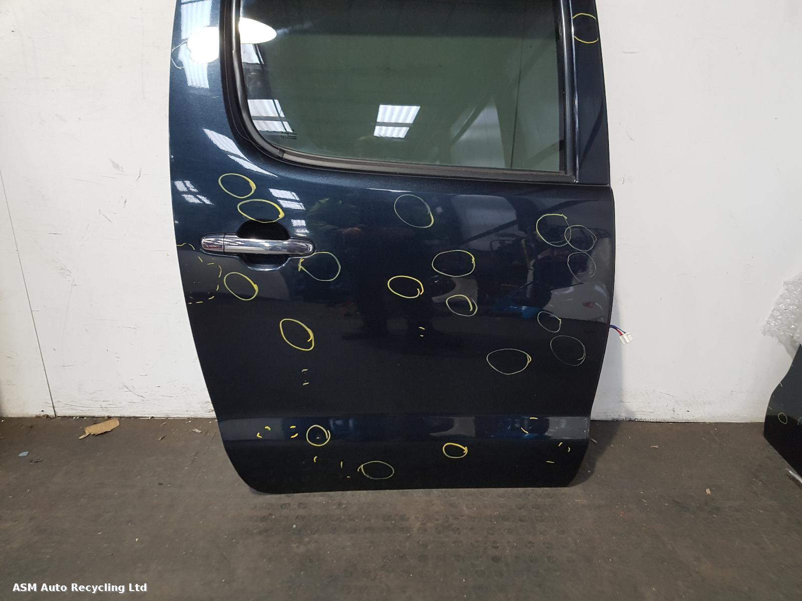 View Auto part R Rear Door Toyota Hilux 2012
