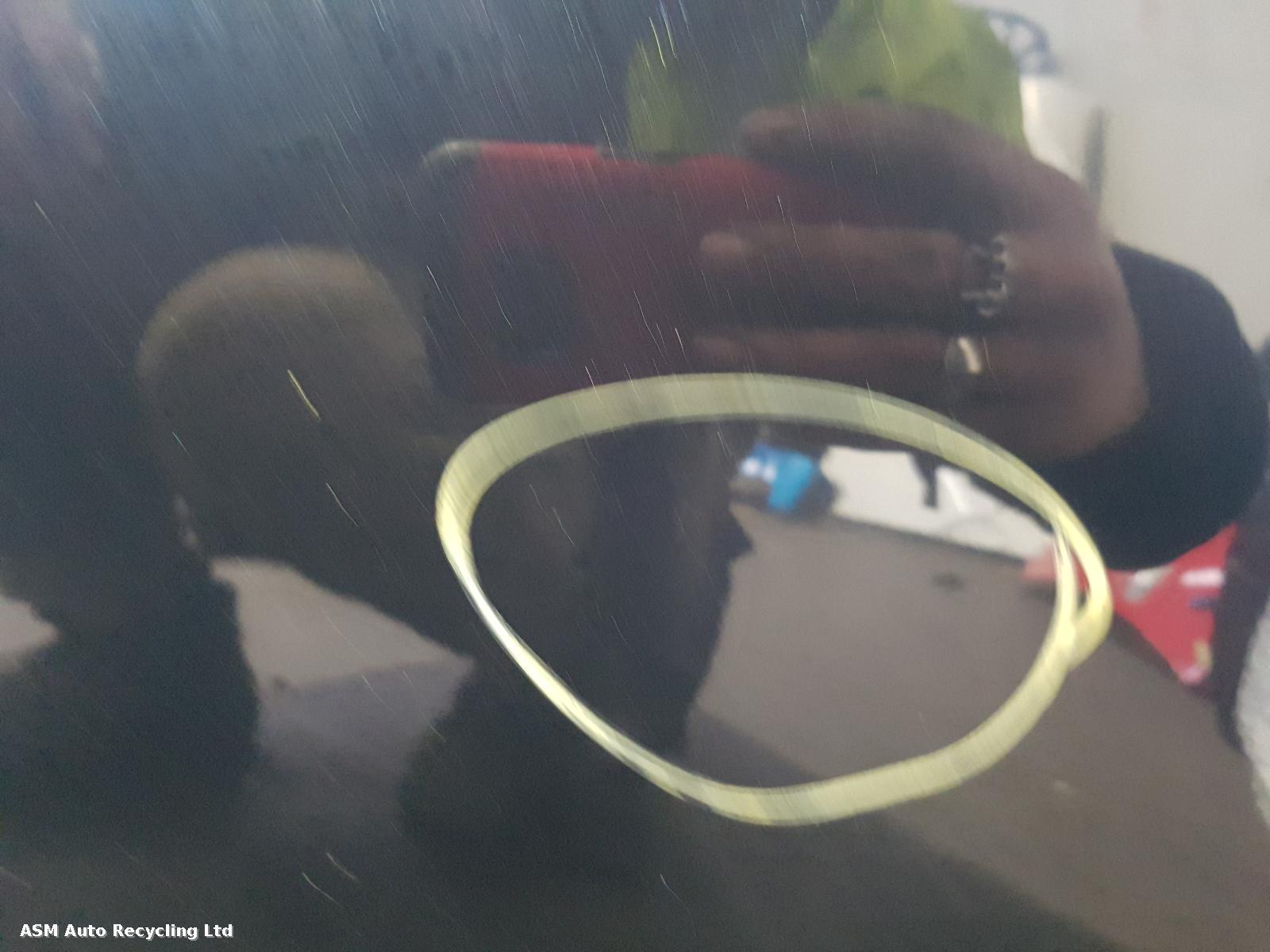View Auto part R Rear Door Toyota Hilux 2012