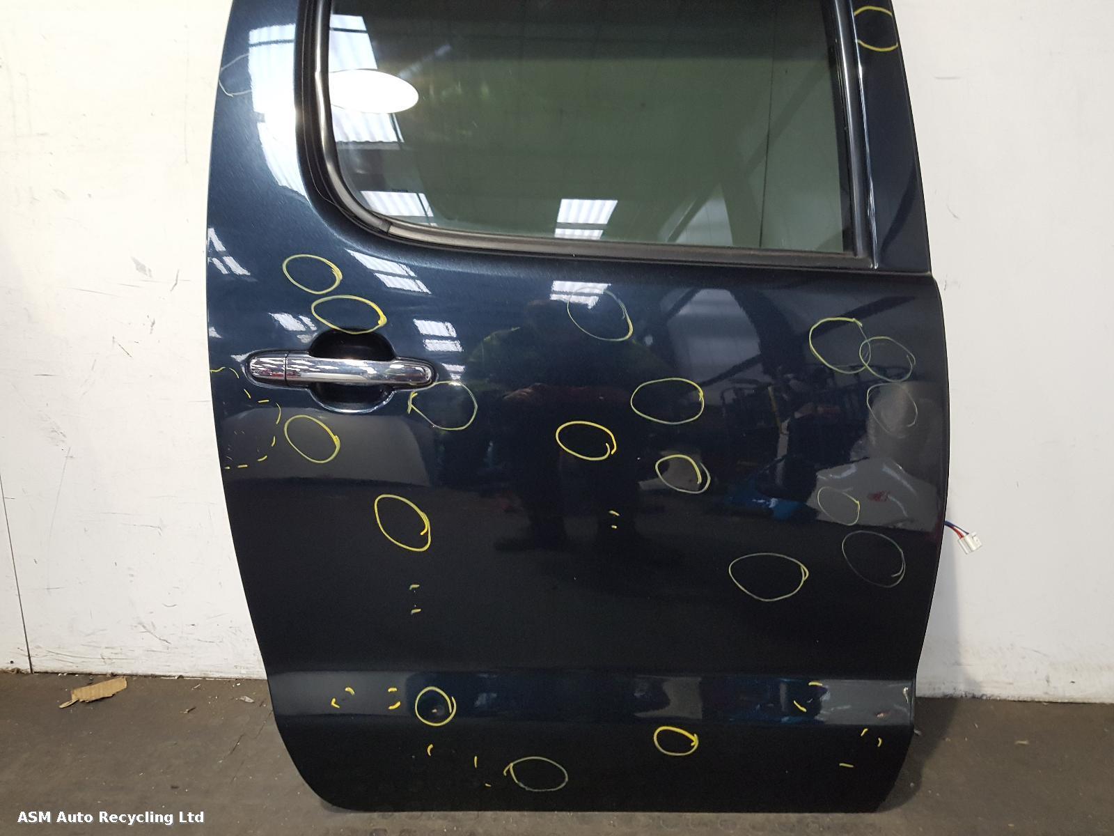 View Auto part R Rear Door Toyota Hilux 2012