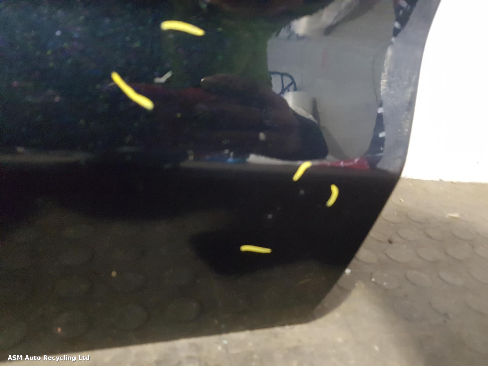 View Auto part R Rear Door Toyota Hilux 2012