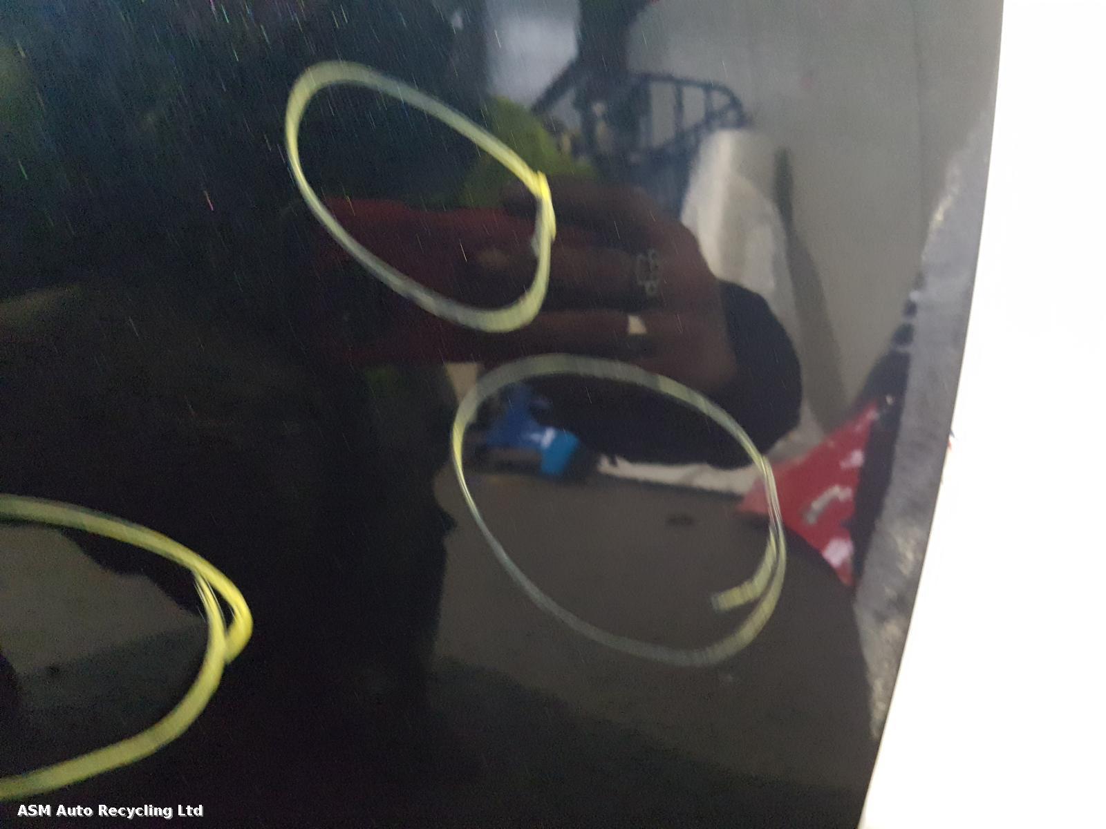 View Auto part R Rear Door Toyota Hilux 2012