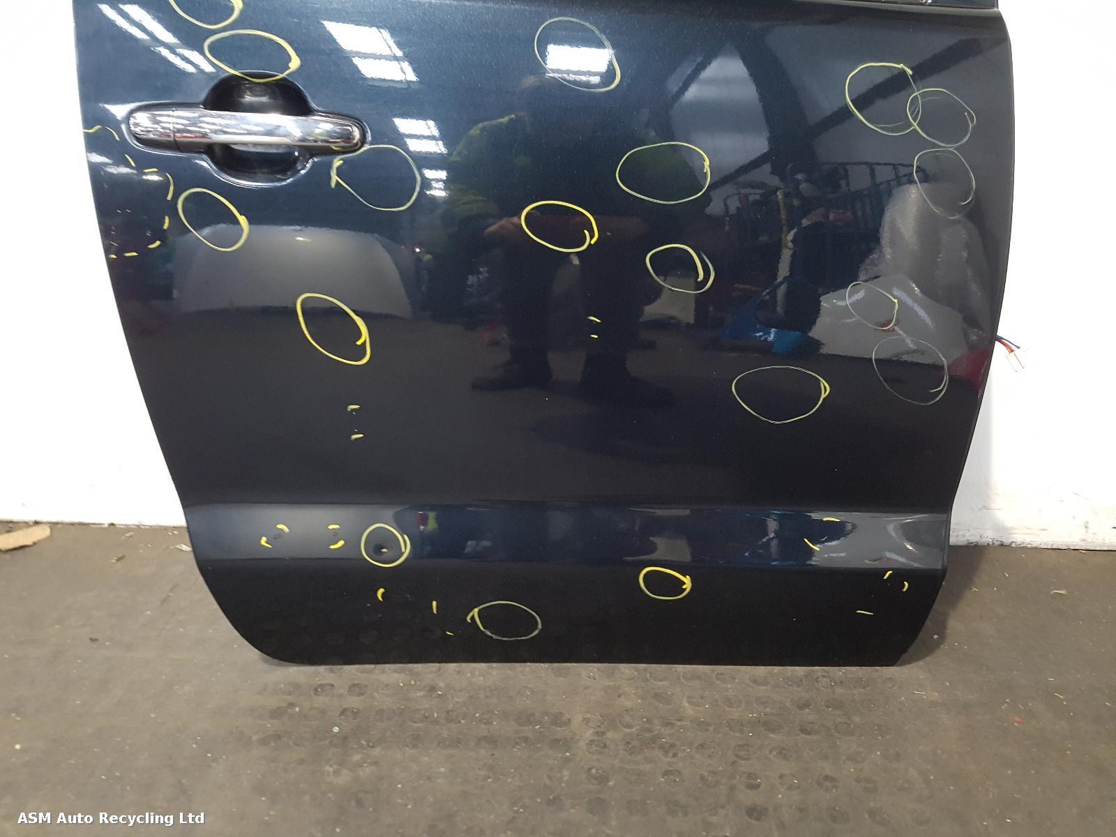 View Auto part R Rear Door Toyota Hilux 2012