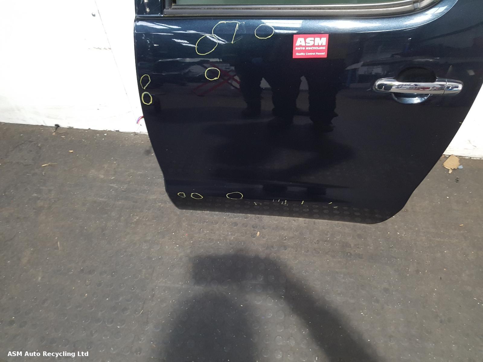 View Auto part L Rear Door Toyota Hilux 2012