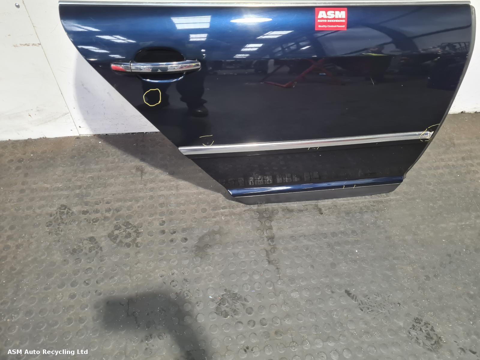 View Auto part R Rear Door Volkswagen Phaeton 2009