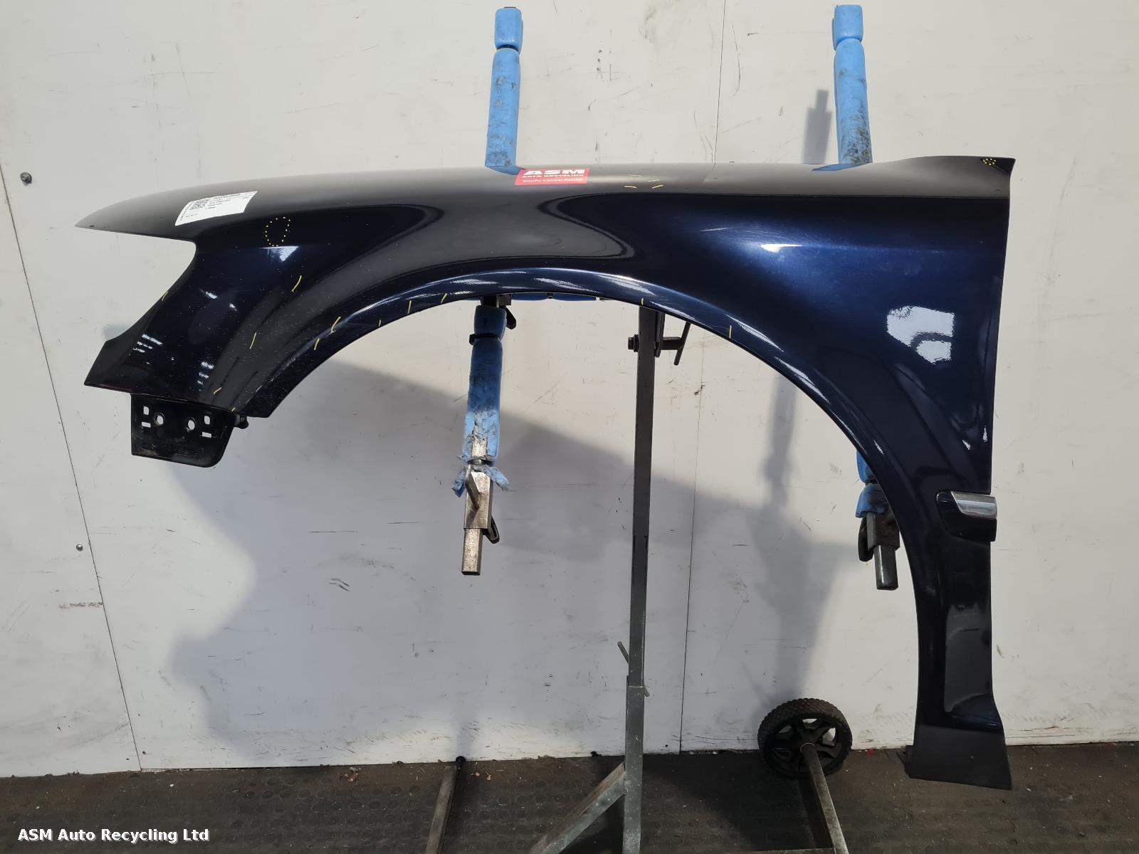 View Auto part L Wing Volkswagen Phaeton 2009
