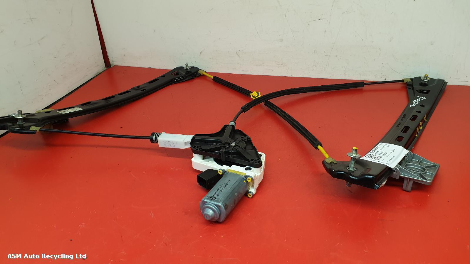 View Auto part RF Window Regulator Mercedes C Class 2016