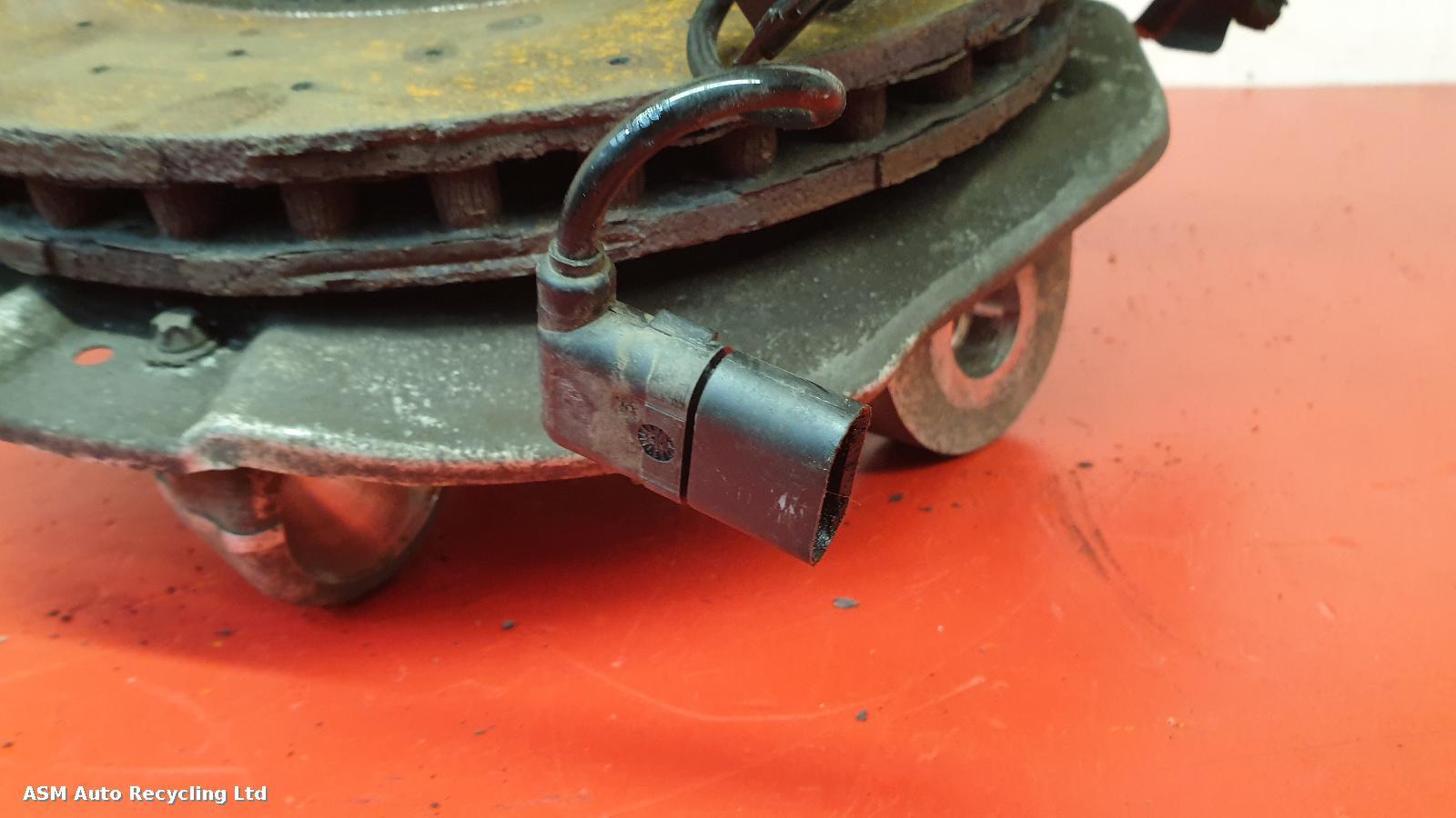 View Auto part LF Hub/Stub Axle Assembly Mercedes C Class 2016