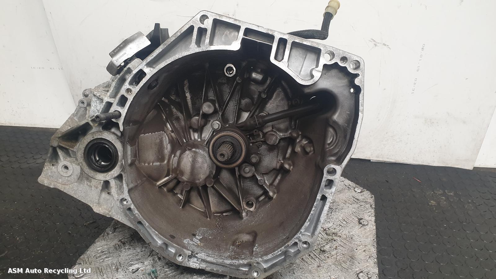 View Auto part Gearbox Renault Clio 2016