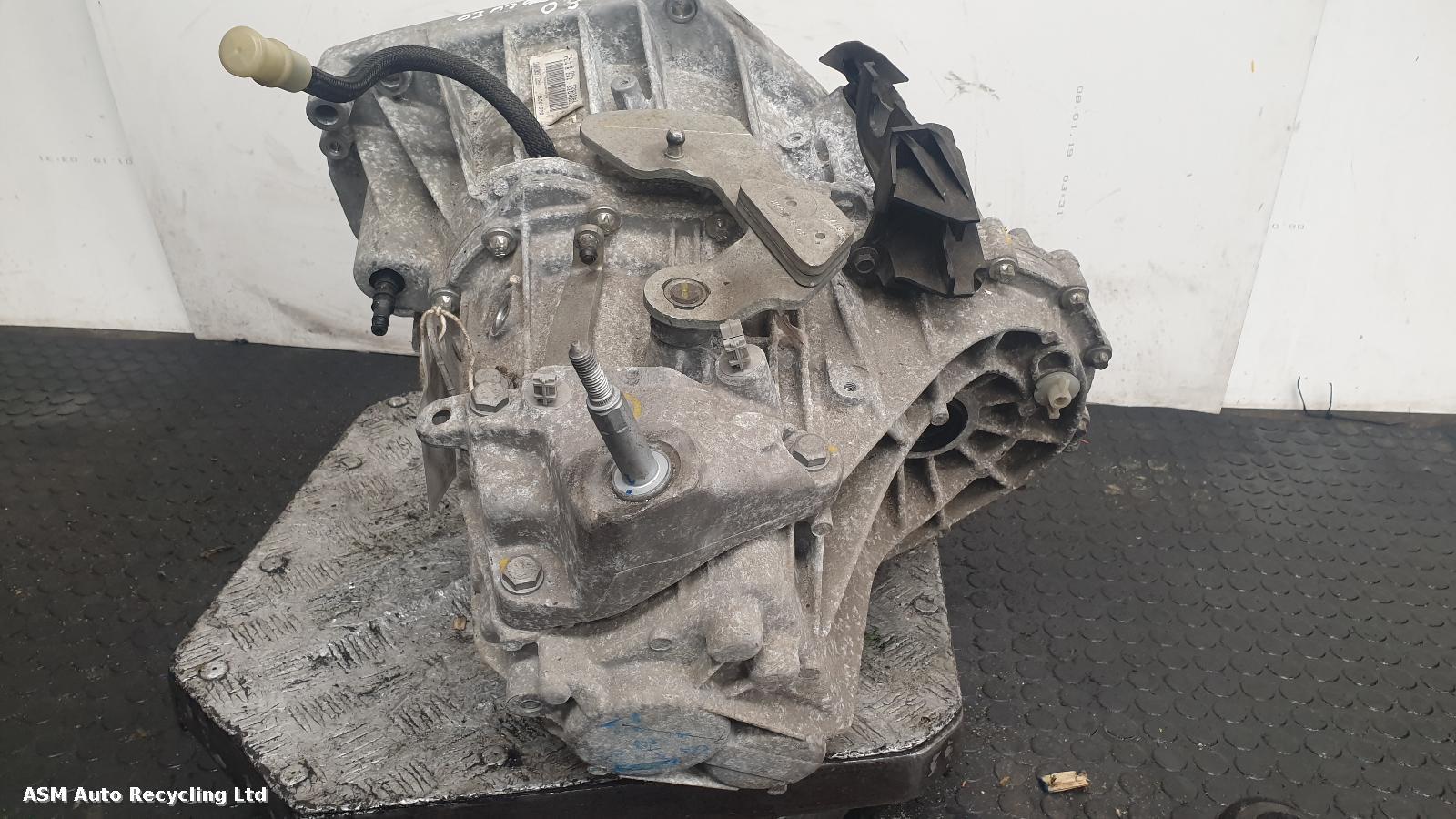 View Auto part Gearbox Renault Clio 2016