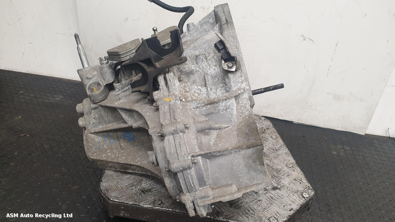 View Auto part Gearbox Renault Clio 2016
