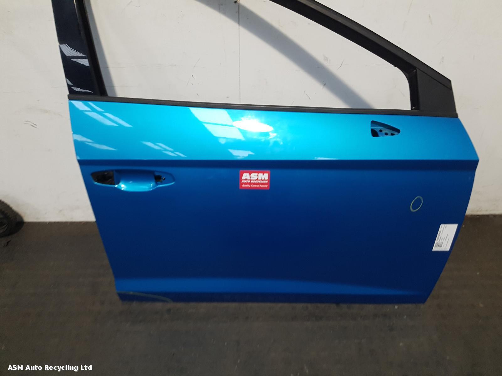 View Auto part R Front Door Seat Leon 2016