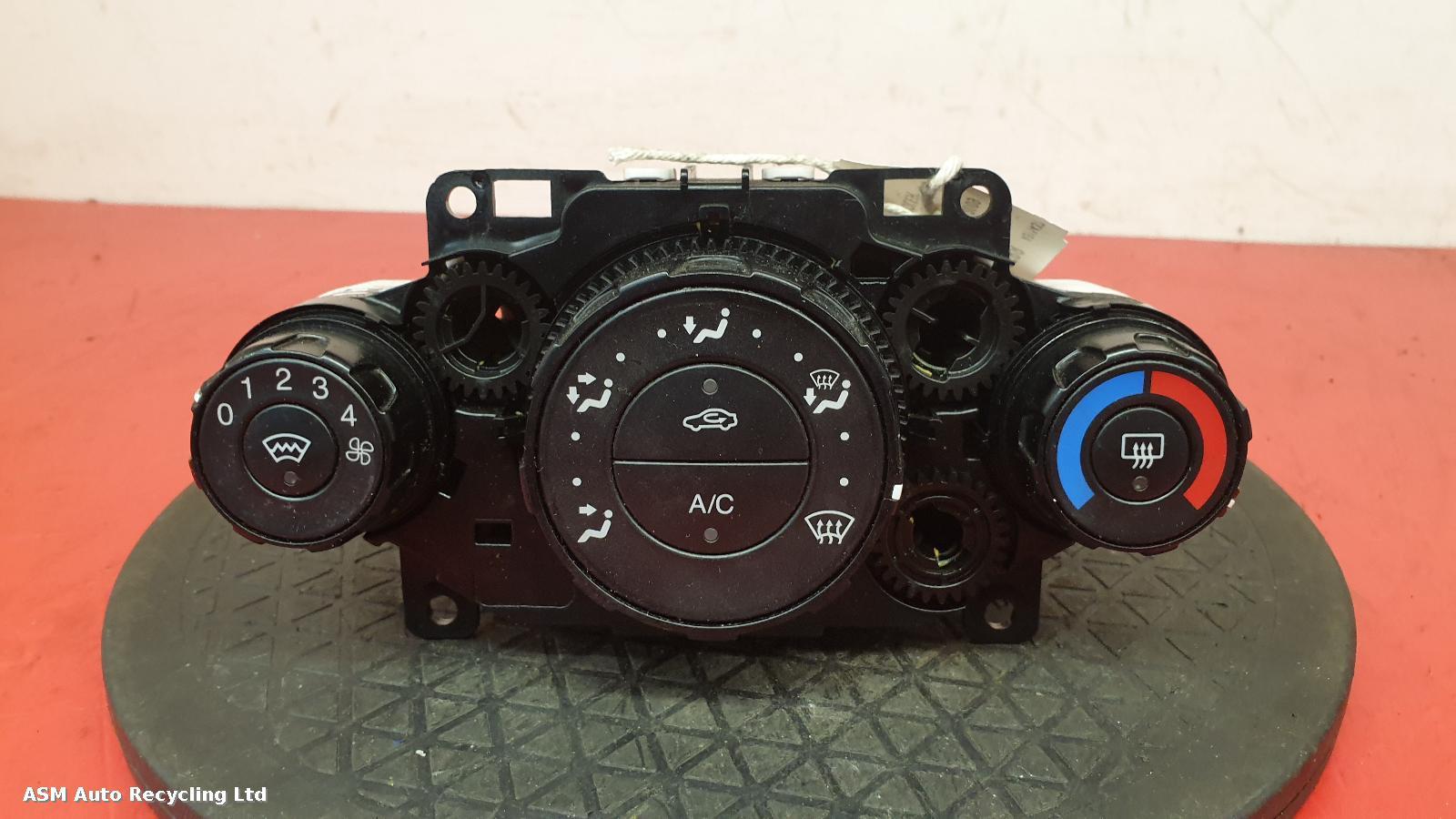 View Auto part Heater/AC Controller Ford Fiesta 2009