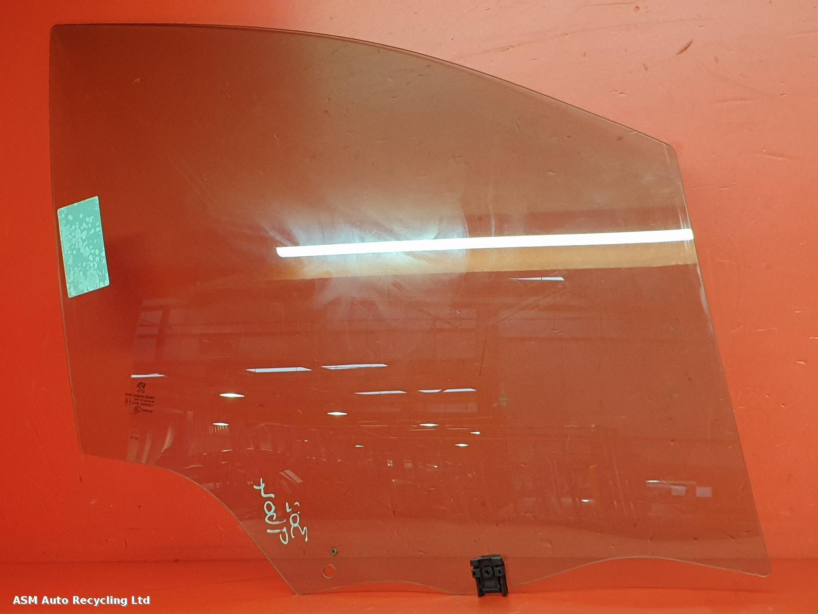 View Auto part RF Door Window Peugeot 2008 2017