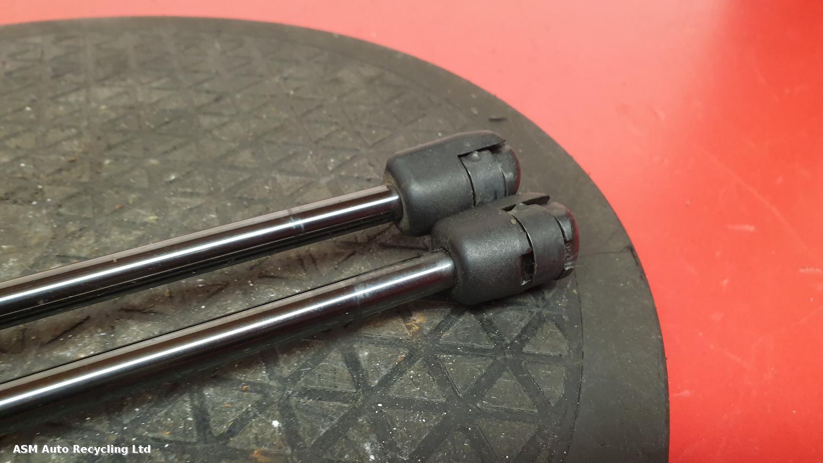 View Auto part Hatch Strut/Shock Kia Sportage 2013
