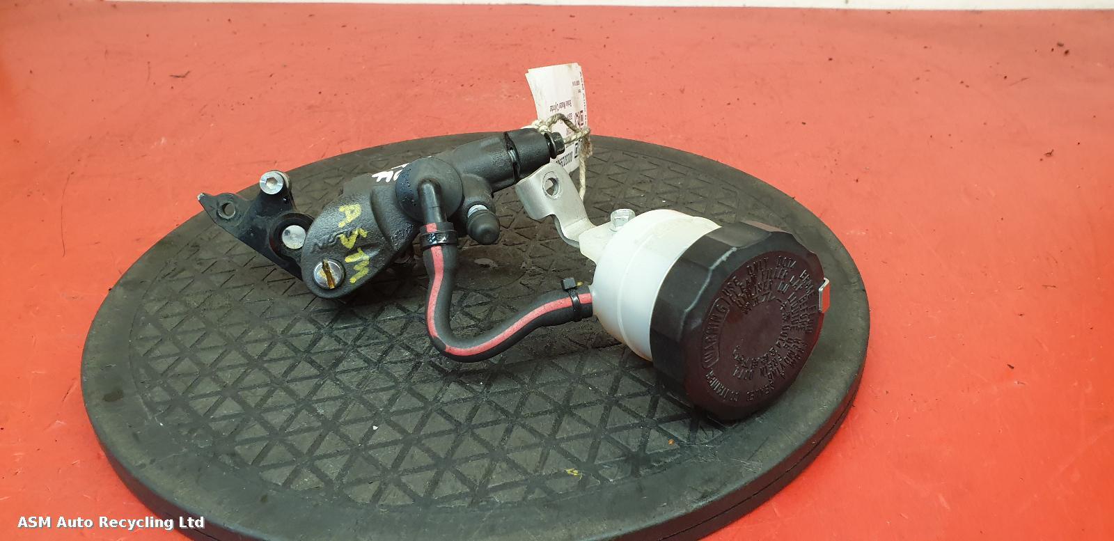 View Auto part Master Cylinder Suzuki Gsxr 750 K8 2008
