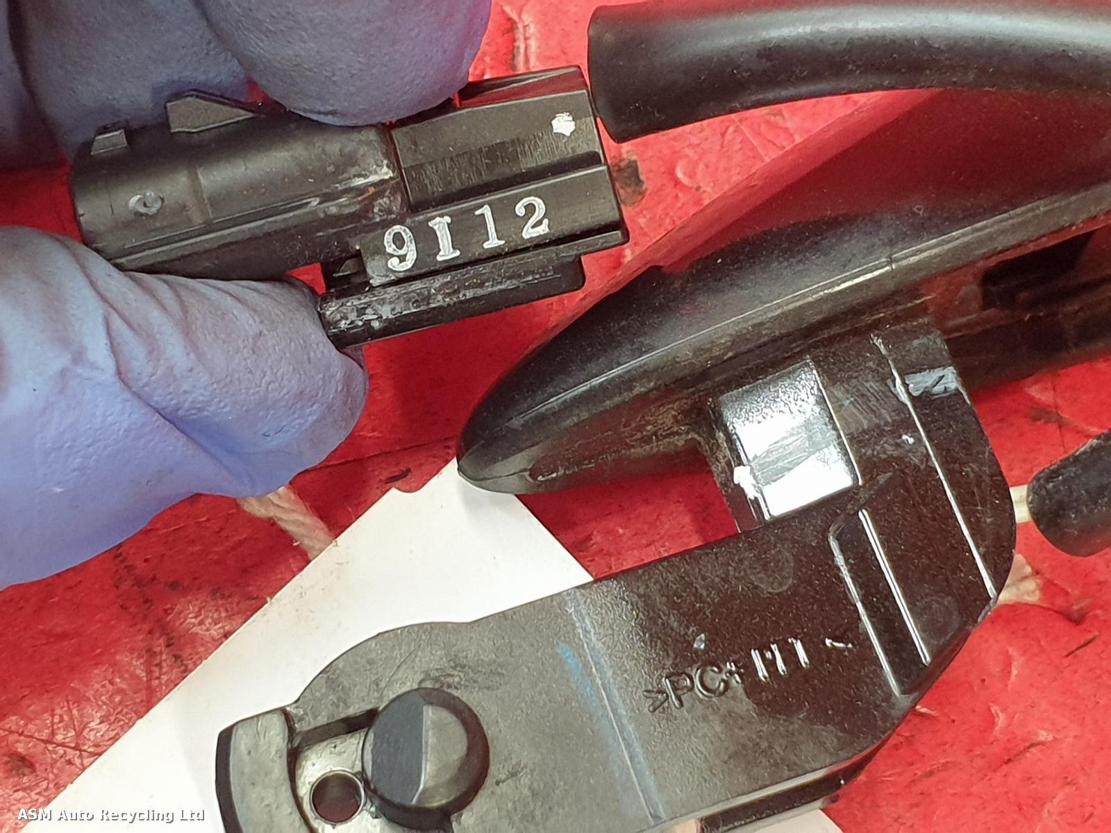 View Auto part Door Handle Nissan Juke 2020