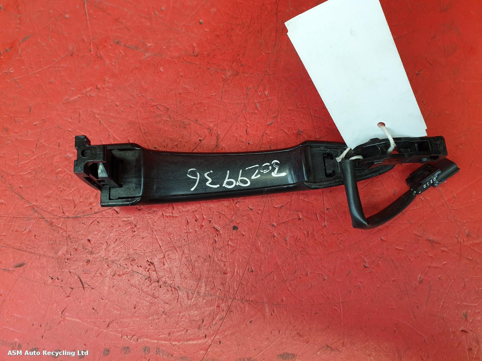 View Auto part Door Handle Nissan Juke 2020
