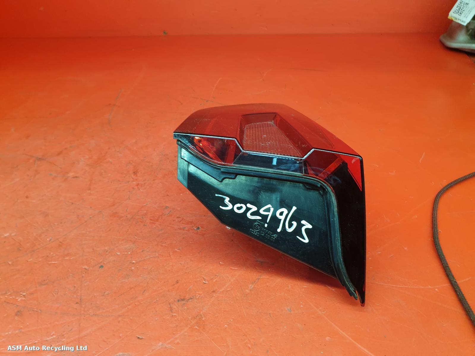 View Auto part R Taillight Nissan Juke 2020