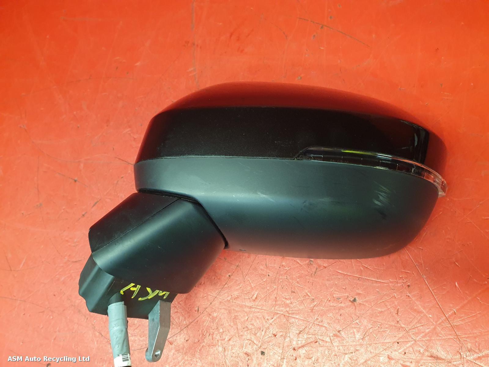 View Auto part L Door Mirror Nissan Juke 2020