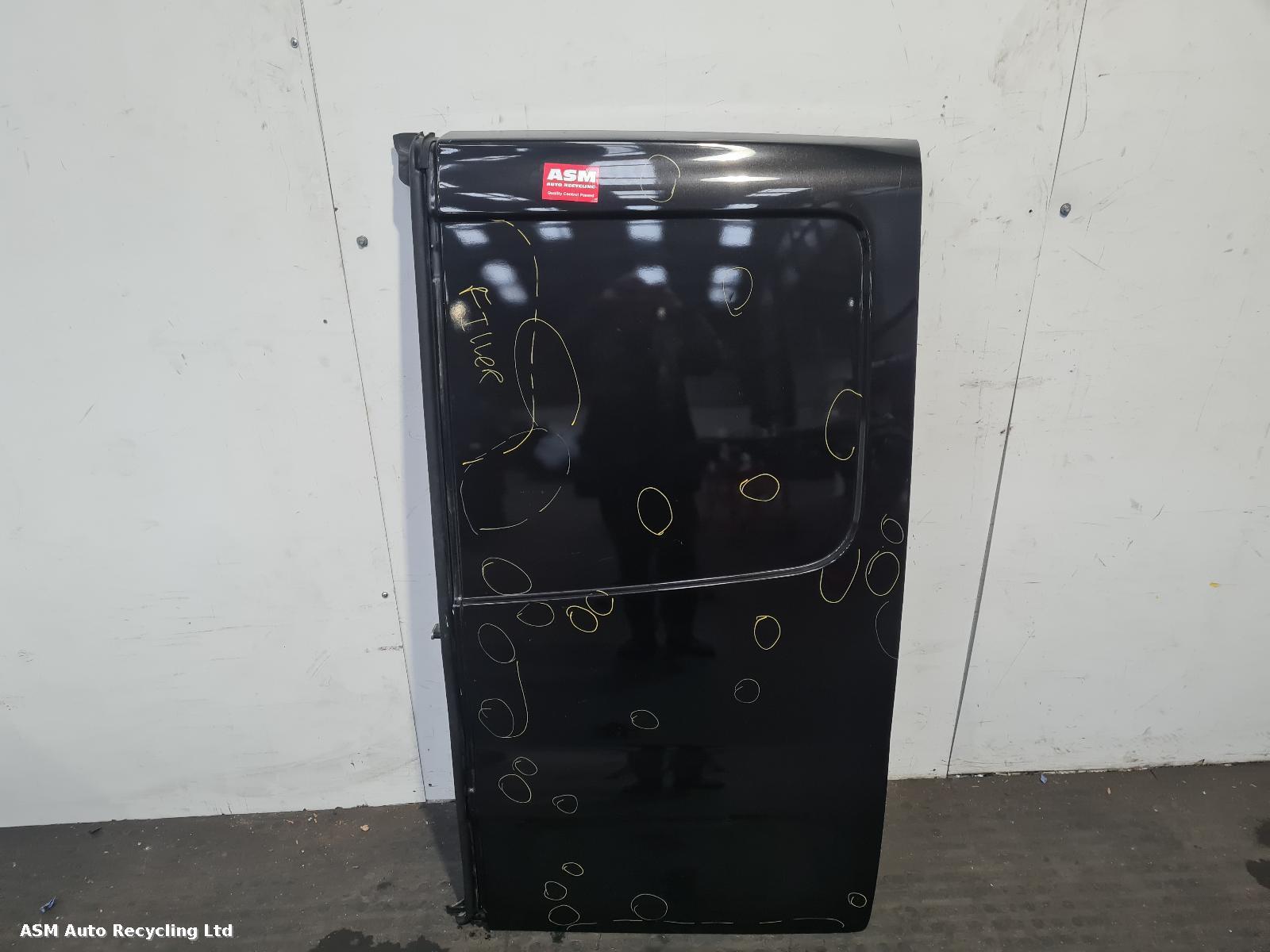 View Auto part R Rear Door Renault Trafic 2017