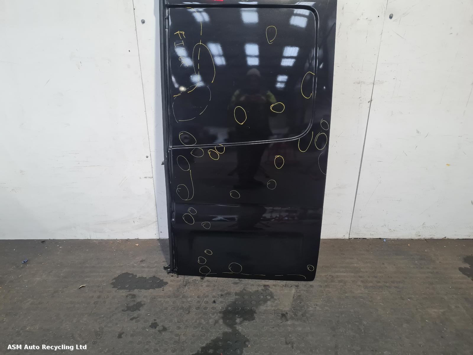 View Auto part R Rear Door Renault Trafic 2017