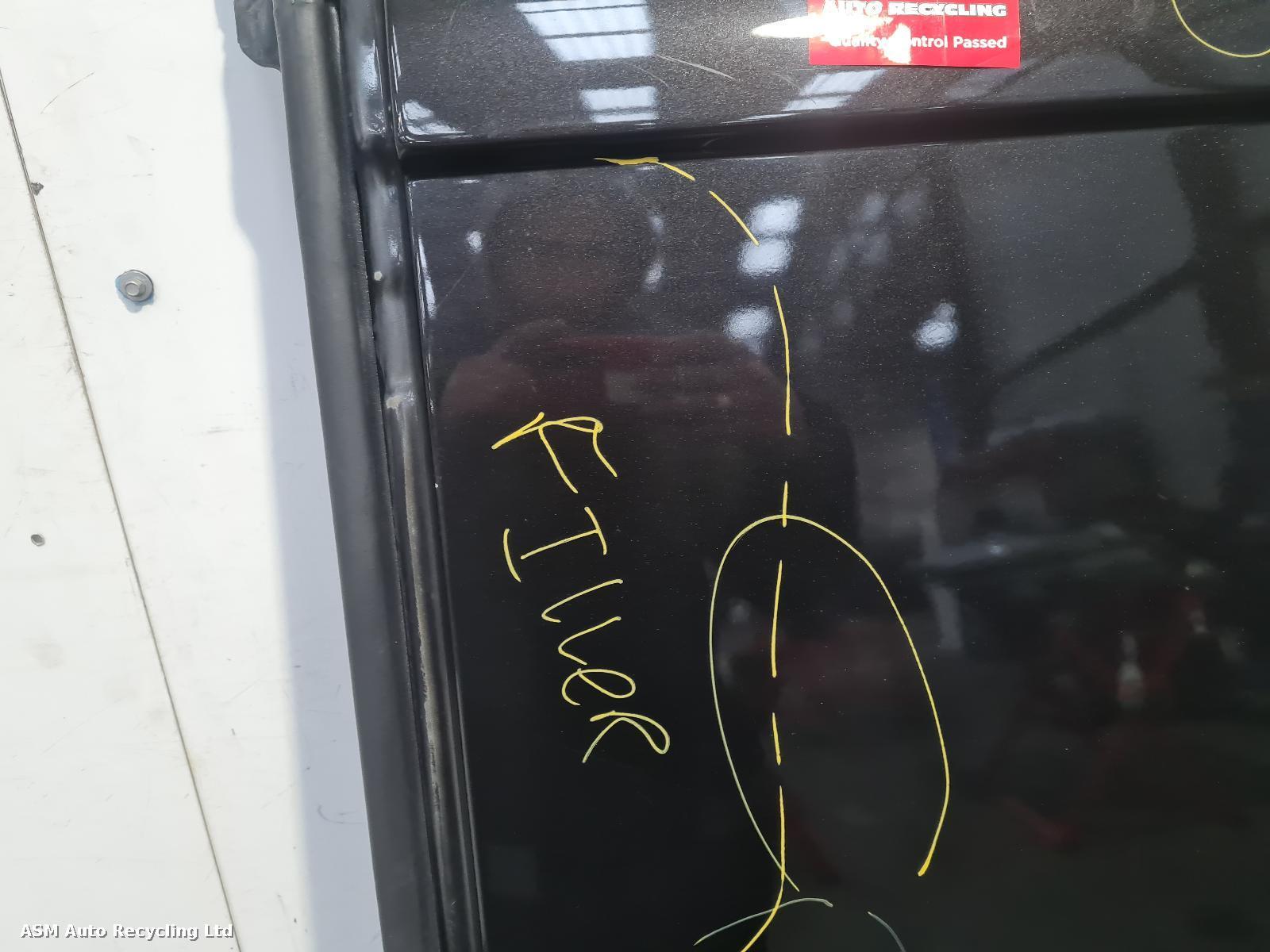 View Auto part R Rear Door Renault Trafic 2017
