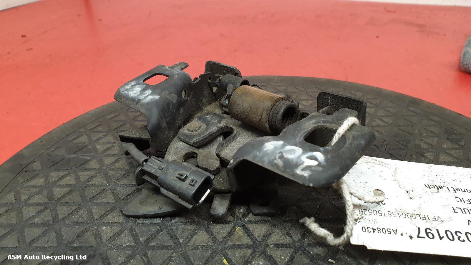 View Auto part Bonnet Latch Renault Trafic 2017