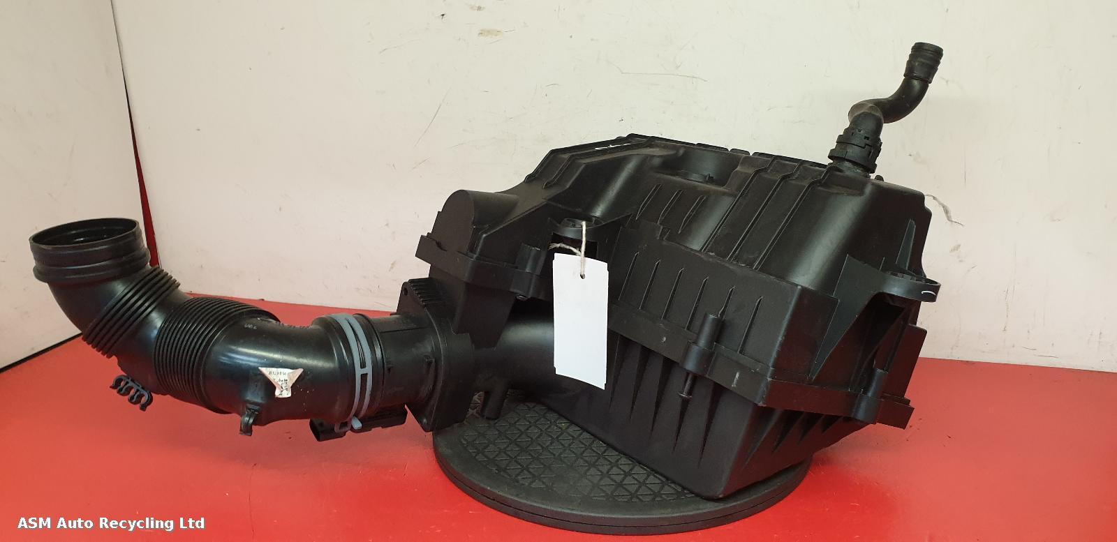 View Auto part Air Cleaner/Box Seat Leon 2018