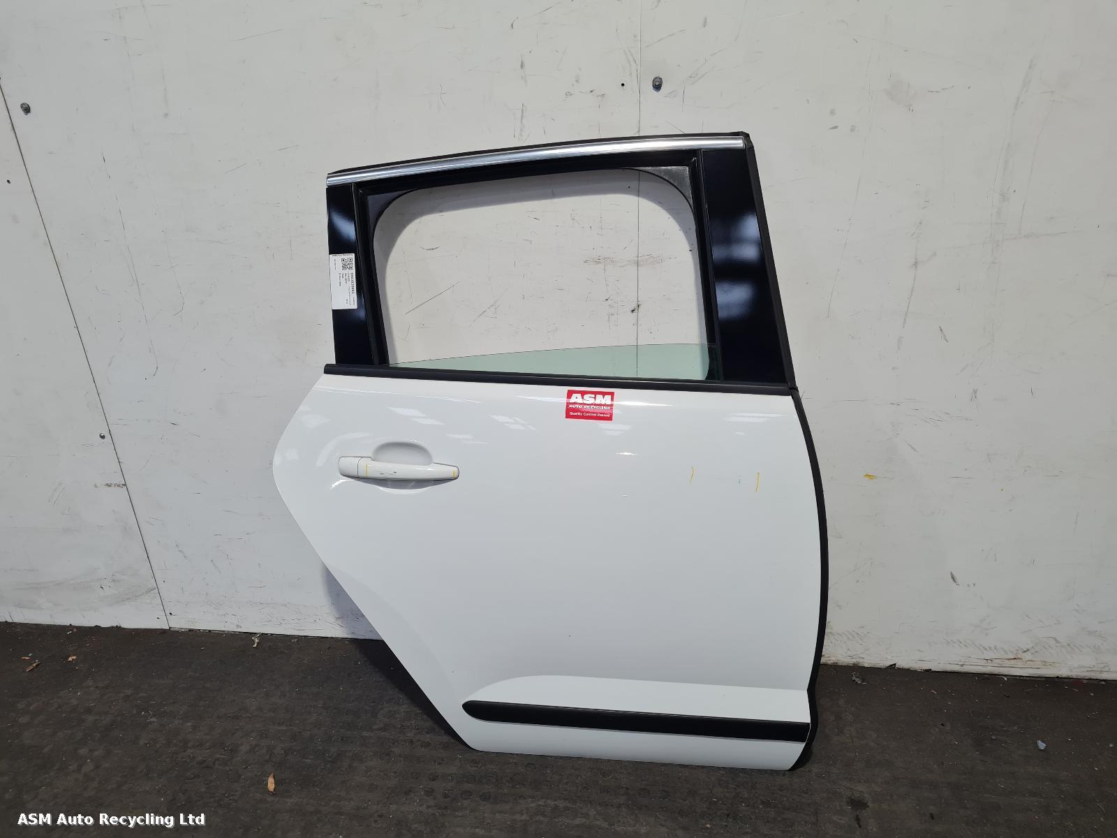 View Auto part R Rear Door Peugeot 3008 2012