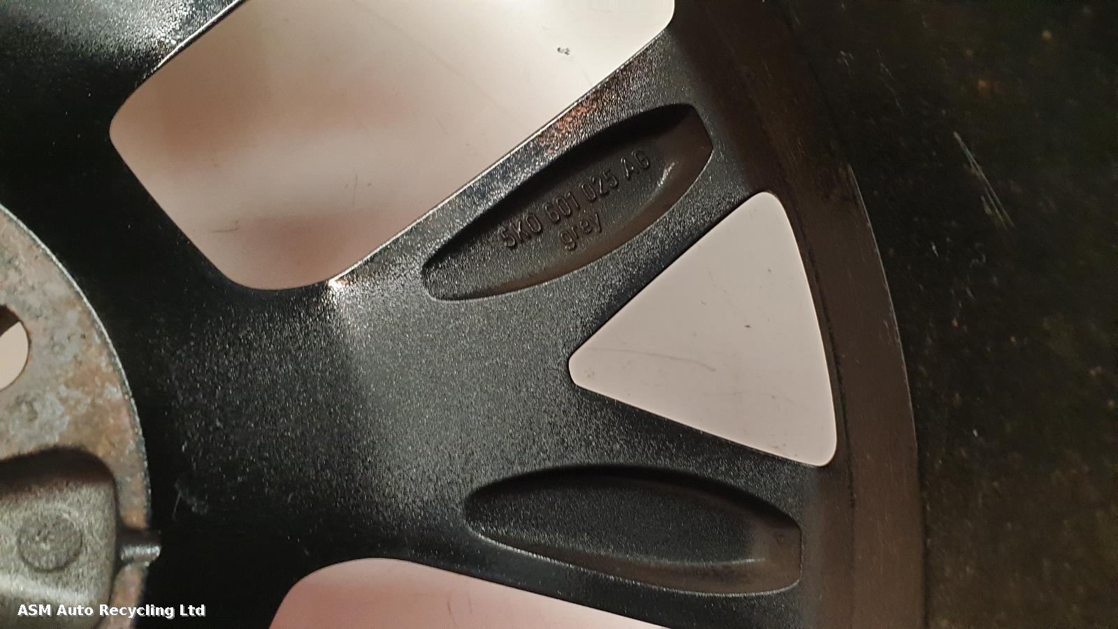 View Auto part Wheel Volkswagen Golf 2012