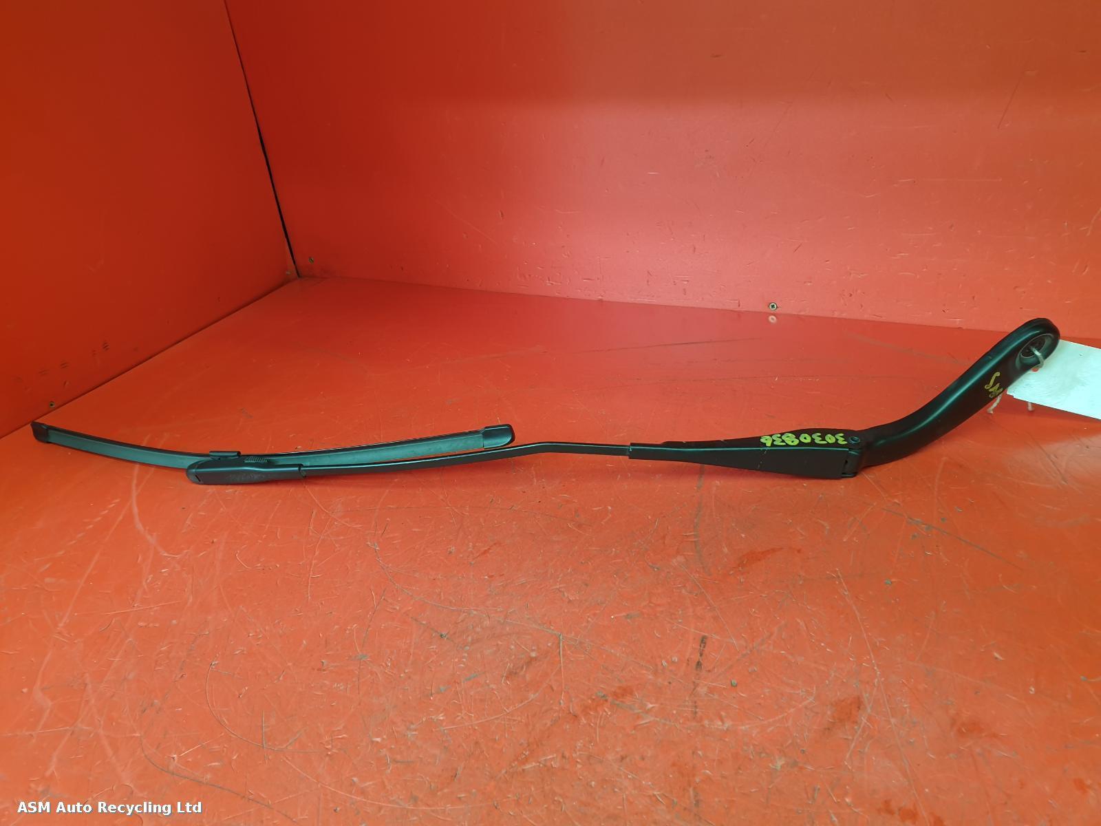 View Auto part Wiper Arm Bmw 3 Series 2013