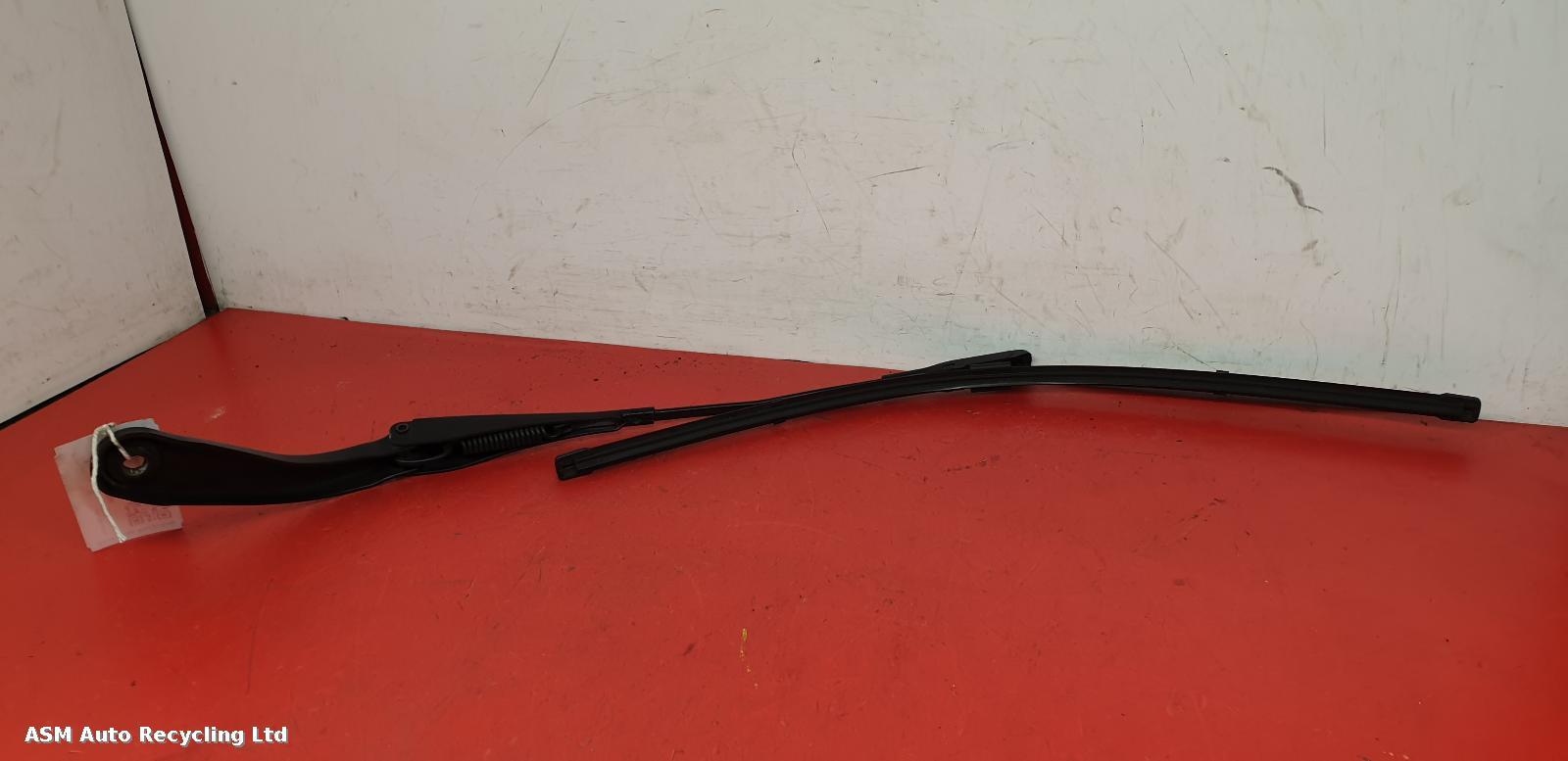 View Auto part Wiper Arm Bmw 3 Series 2013