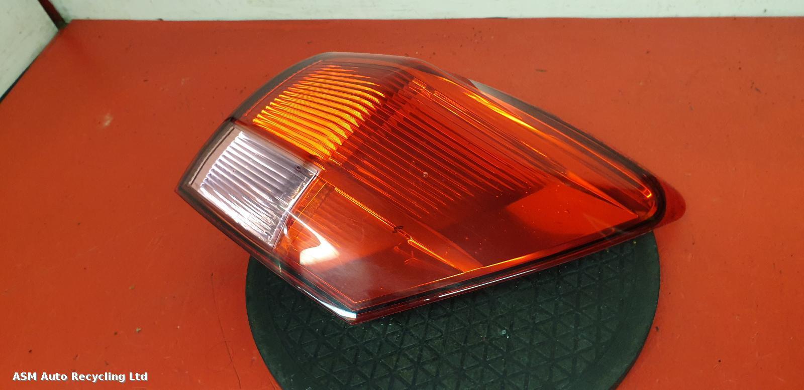 View Auto part R Taillight Nissan Qashqai 2008