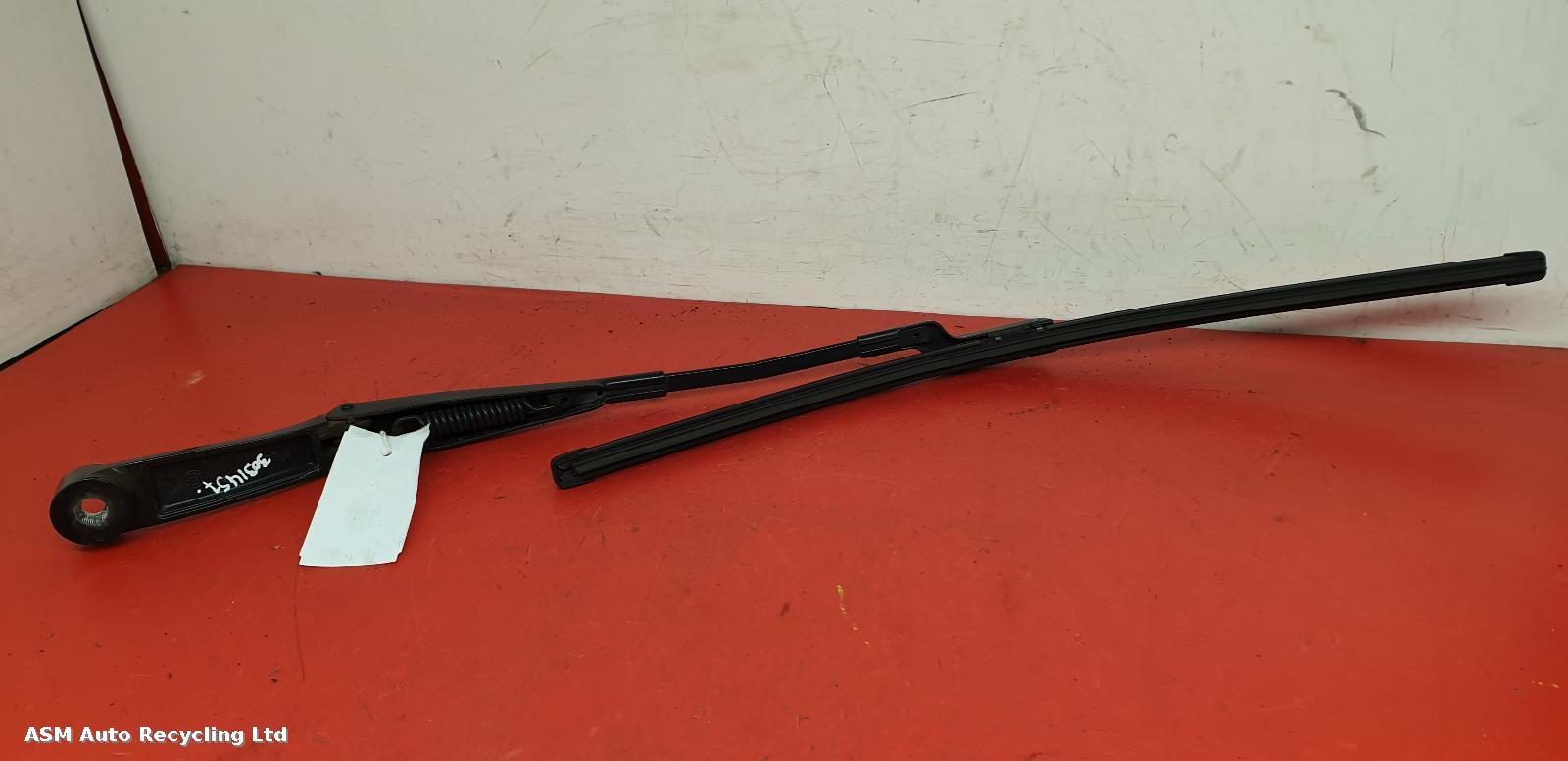 View Auto part Wiper Arm Kia Ceed 2008